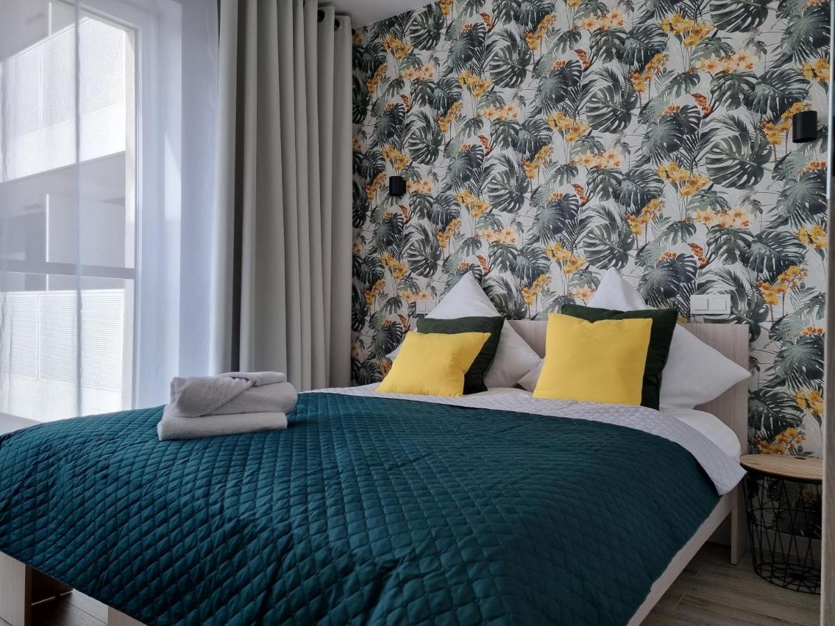 Q Apart Enter- Klimatyzowany 2 Pokojowy Apartament Przy Manufakturze Z Garazem Gratis, Fv Лодз Екстериор снимка
