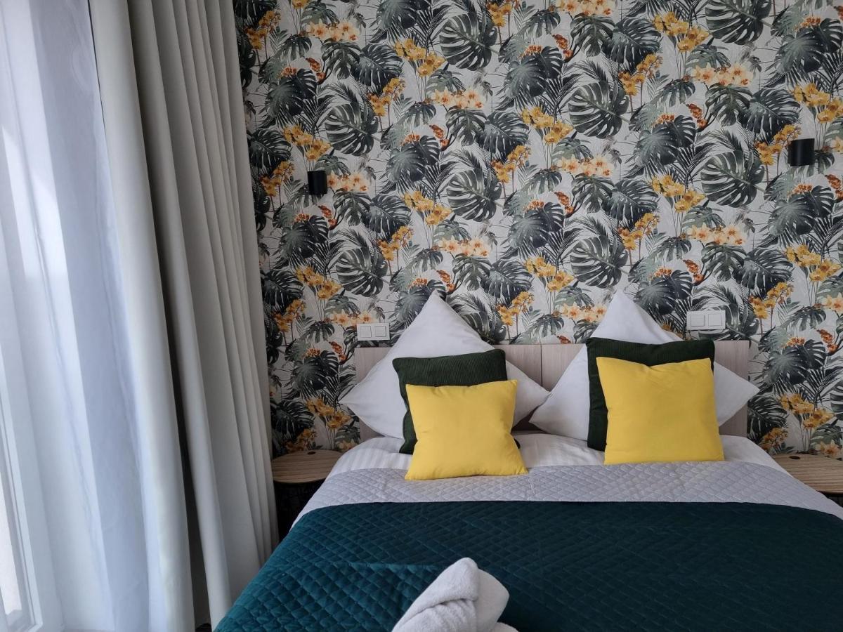 Q Apart Enter- Klimatyzowany 2 Pokojowy Apartament Przy Manufakturze Z Garazem Gratis, Fv Лодз Екстериор снимка