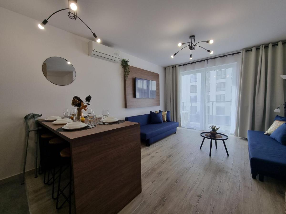Q Apart Enter- Klimatyzowany 2 Pokojowy Apartament Przy Manufakturze Z Garazem Gratis, Fv Лодз Екстериор снимка